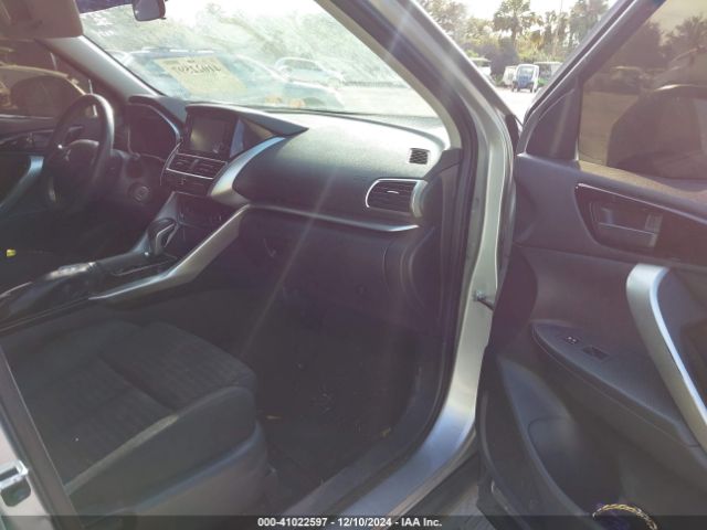 JA4AS3AA8JZ057660 Mitsubishi Eclipse Cross Es