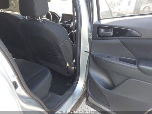 JA4AS3AA8JZ057660 Mitsubishi Eclipse Cross Es