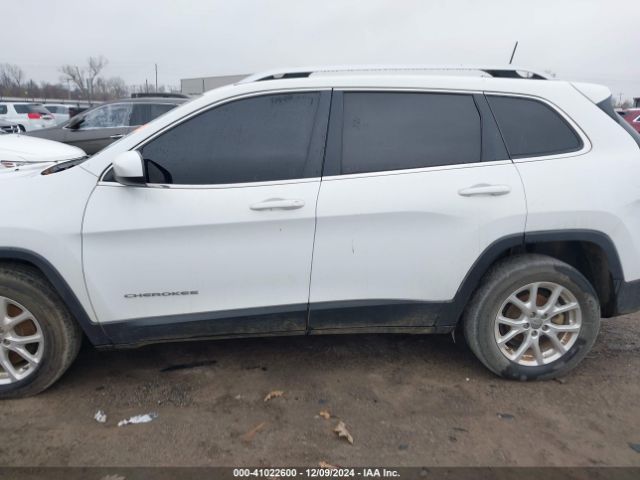 1C4PJLCB4HW517627 Jeep Cherokee Latitude Fwd