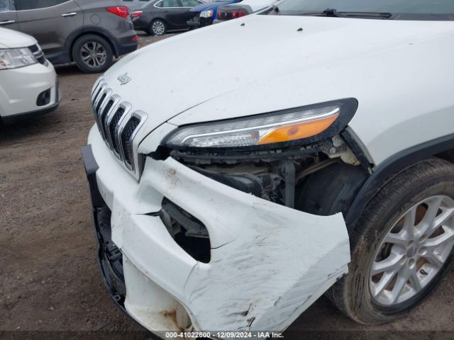 1C4PJLCB4HW517627 Jeep Cherokee Latitude Fwd