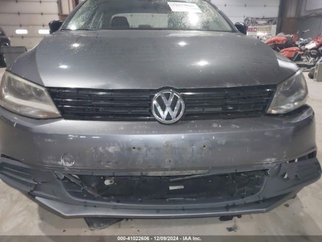 3VW2K7AJ2EM233365 Volkswagen Jetta 2.0l S