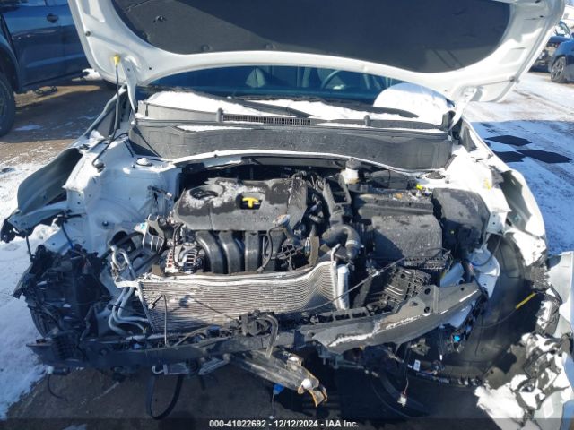 KNDEU2AA7R7638201 KIA SELTOS S