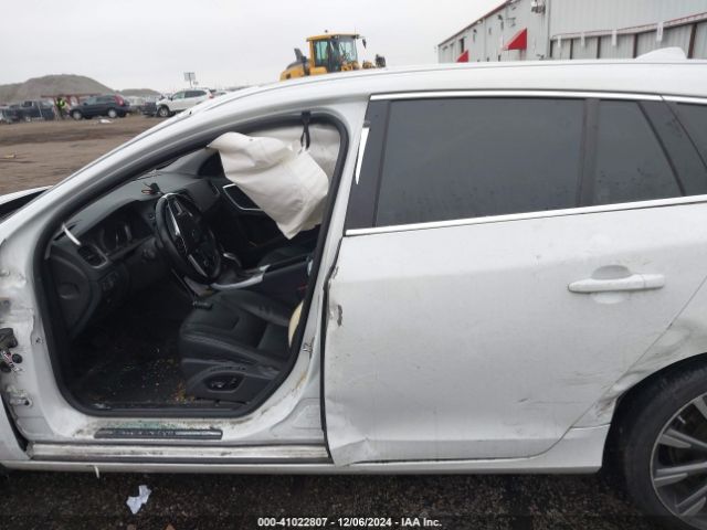 YV126MEB9F1192430 Volvo V60 T5 Premier