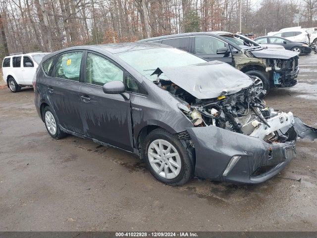 Toyota Prius V Two 2014 JTDZN3EU4EJ001918 Image 1
