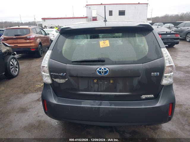 Toyota Prius V Two 2014 JTDZN3EU4EJ001918 Image 16