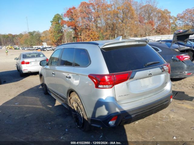 2020 MITSUBISHI OUTLANDER JA4AD3A3XLZ040261 Photo 2