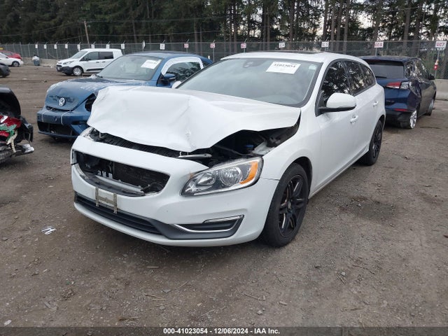 Volvo V60 T5 2015 YV1612SA7F1194192 Image 2