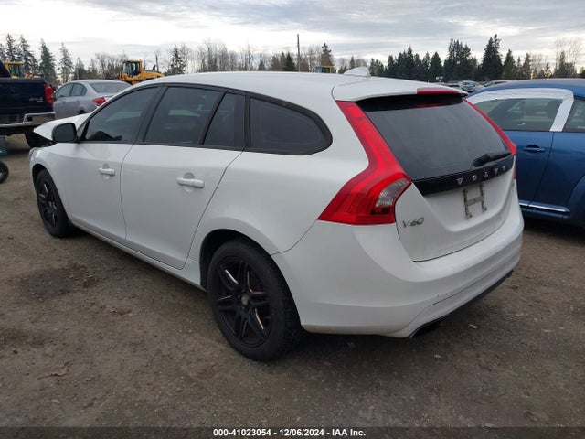 Volvo V60 T5 2015 YV1612SA7F1194192 Image 3