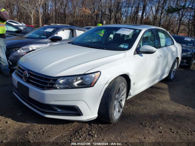 1VWLA7A32KC000480 Volkswagen Passat 2.0t Wolfsburg Edition