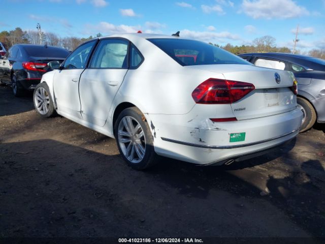 1VWLA7A32KC000480 Volkswagen Passat 2.0t Wolfsburg Edition