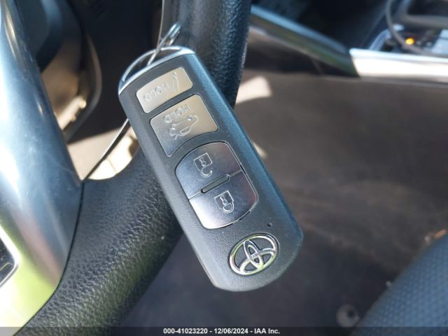 3MYDLBYV1HY168236 Toyota YARIS IA