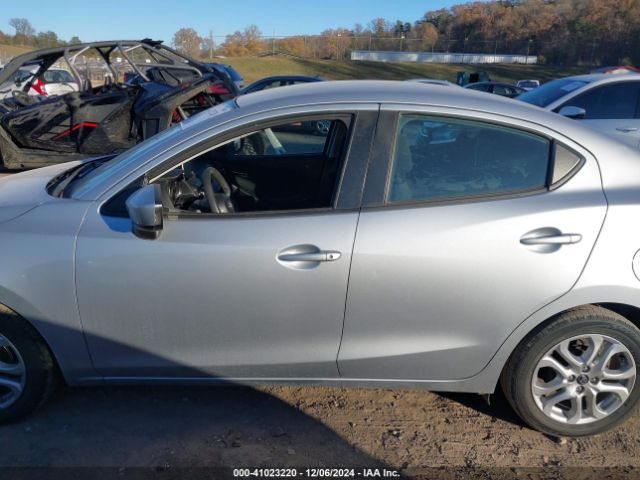 3MYDLBYV1HY168236 Toyota YARIS IA