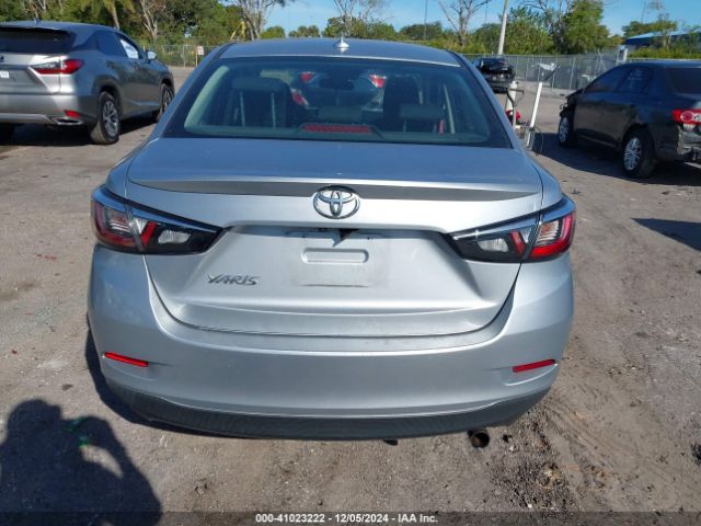 3MYDLBYV8KY519828 Toyota YARIS LE