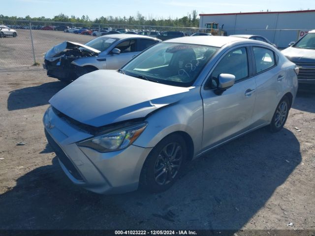 3MYDLBYV8KY519828 Toyota YARIS LE