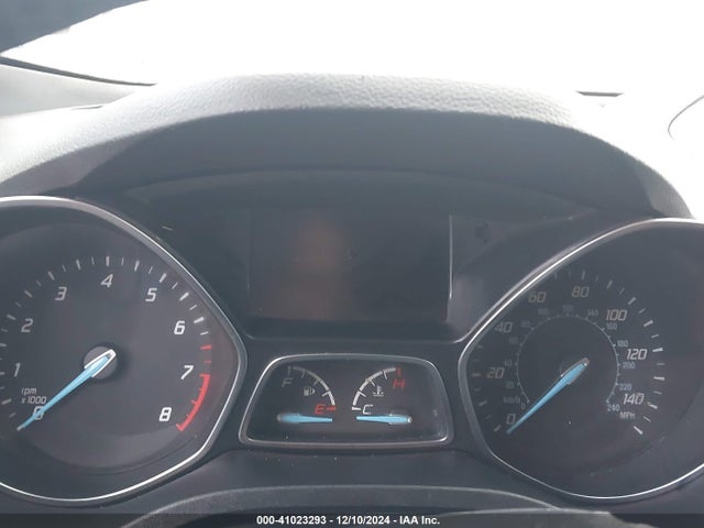 1FMCU9J93FUC31457 Ford Escape Titanium