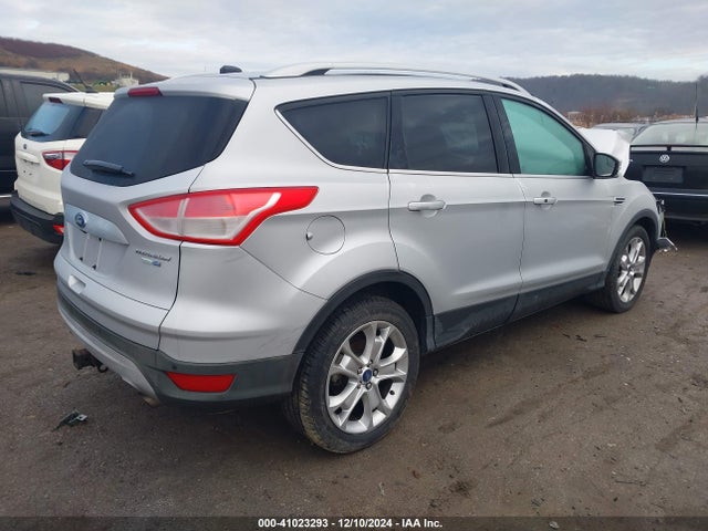 1FMCU9J93FUC31457 Ford Escape Titanium
