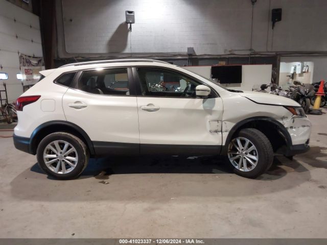 JN1BJ1CR9JW252062 Nissan Rogue Sport Sv