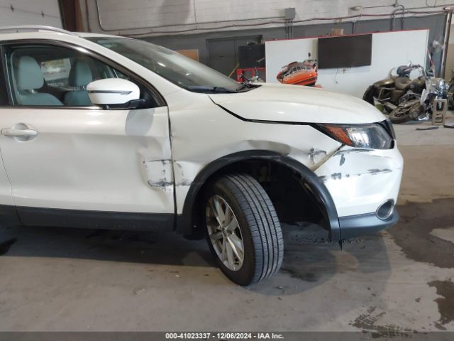 JN1BJ1CR9JW252062 Nissan Rogue Sport Sv