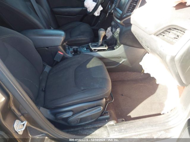 1C4PJLCBXHW503246 Jeep Cherokee Latitude Fwd