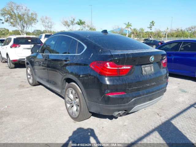 2018 BMW X4 5UXXW3C55J0T82497 Photo 2