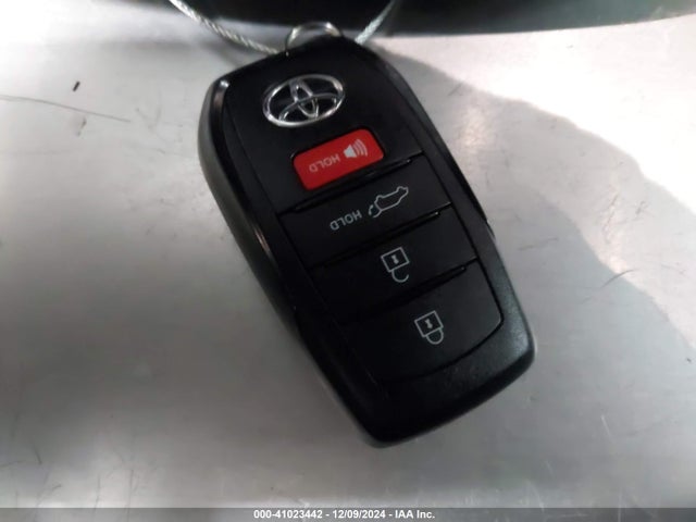 7MUDAABG9RV094152 Toyota Corolla Cross Xle