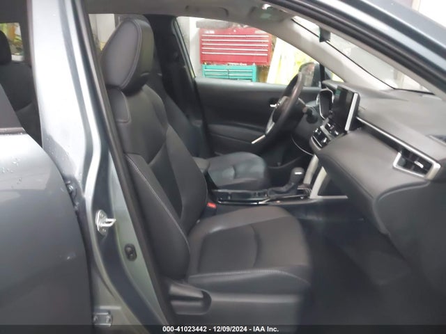7MUDAABG9RV094152 Toyota Corolla Cross Xle