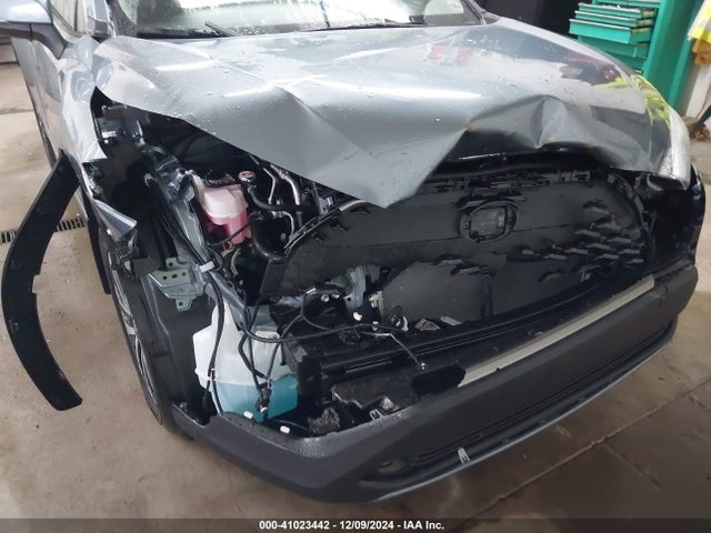 7MUDAABG9RV094152 Toyota Corolla Cross Xle