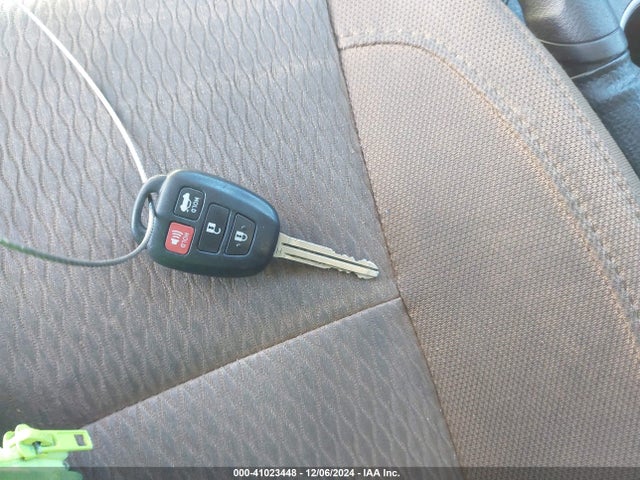 Toyota COROLLA LE 2015 2T1BURHE0FC255120 Image 11