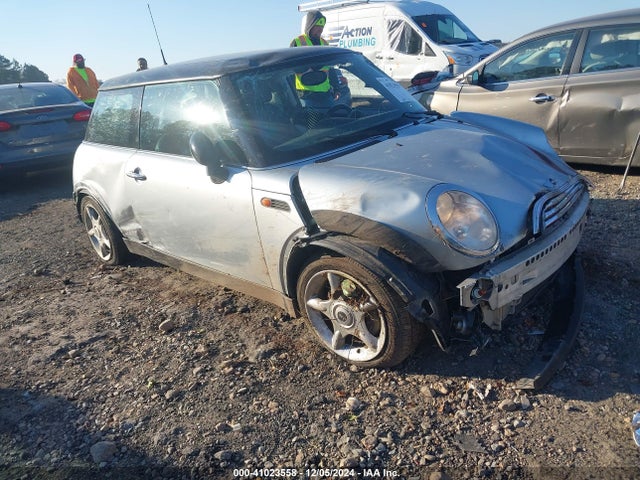2004 MINI COOPER WMWRC334X4TJ62329 Photo 0