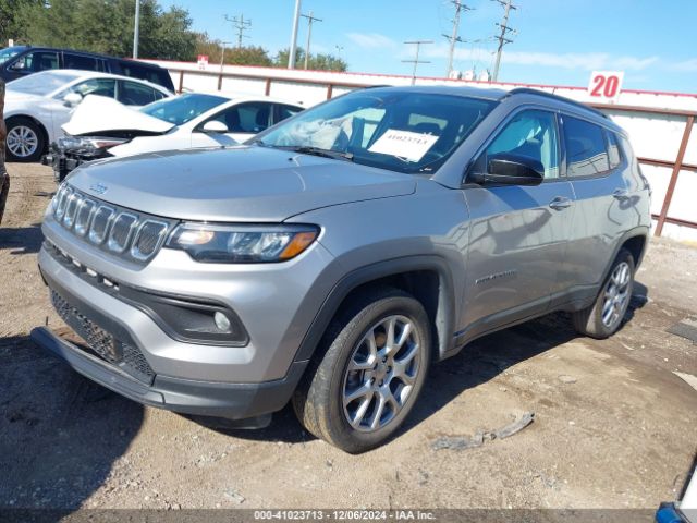 3C4NJDFB4NT207889 Jeep Compass Latitude Lux 4x4