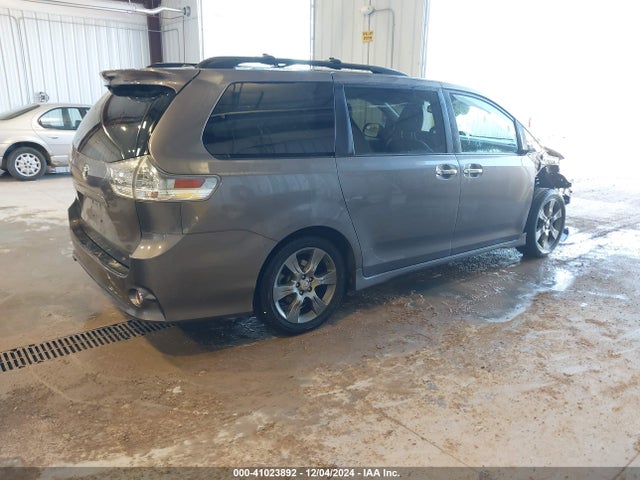 Toyota Sienna Se 8 Passenger 2015 5TDXK3DC3FS685311 Image 4