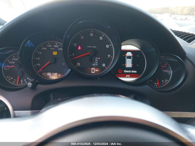 2018 PORSCHE CAYENNE WP1AA2A28JKA02340 Photo 6