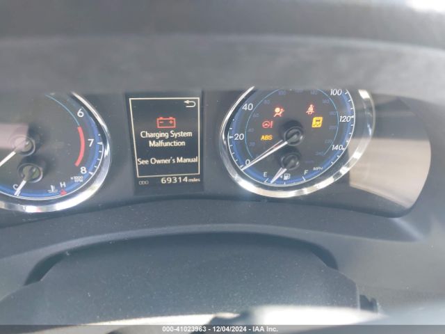 2T1BURHE0JC042595 Toyota Corolla Xse