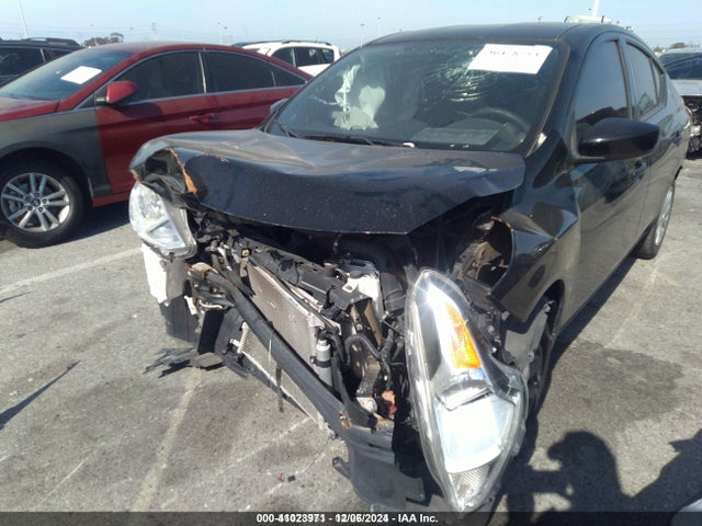 3N1CN7AP8KL827532 Nissan Versa 1.6 S+