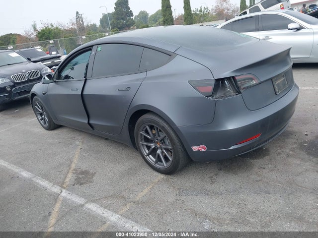 2023 TESLA MODEL 3 5YJ3E1EA4PF698033 Photo 2