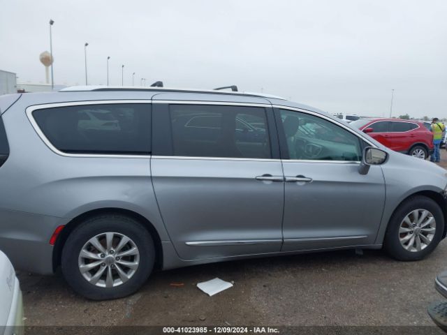 2C4RC1BG8KR583036 Chrysler Pacifica Touring L