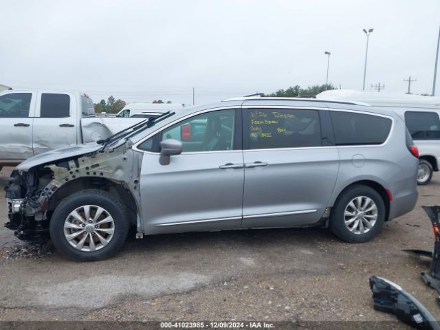 2C4RC1BG8KR583036 Chrysler Pacifica Touring L