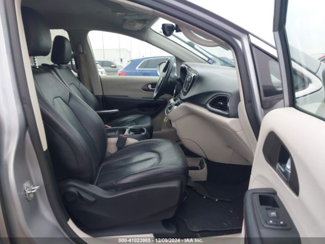 2C4RC1BG8KR583036 Chrysler Pacifica Touring L