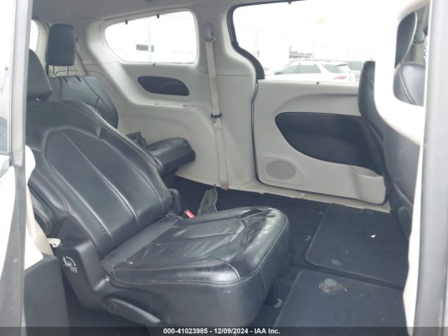 2C4RC1BG8KR583036 Chrysler Pacifica Touring L