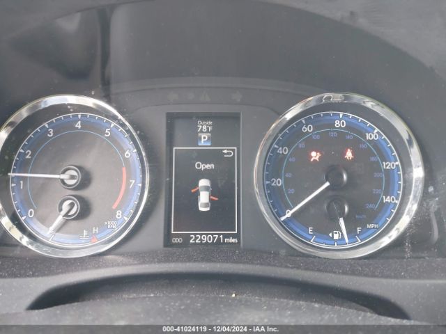 5YFBURHEXJP816898 Toyota COROLLA SE