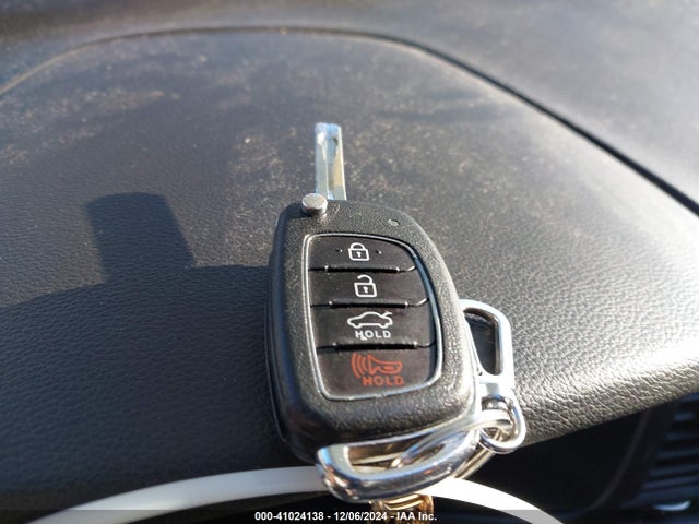 Hyundai SONATA SE 2019 5NPE24AF0KH802337 Image 11