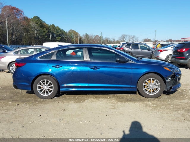 Hyundai SONATA SE 2019 5NPE24AF0KH802337 Image 13