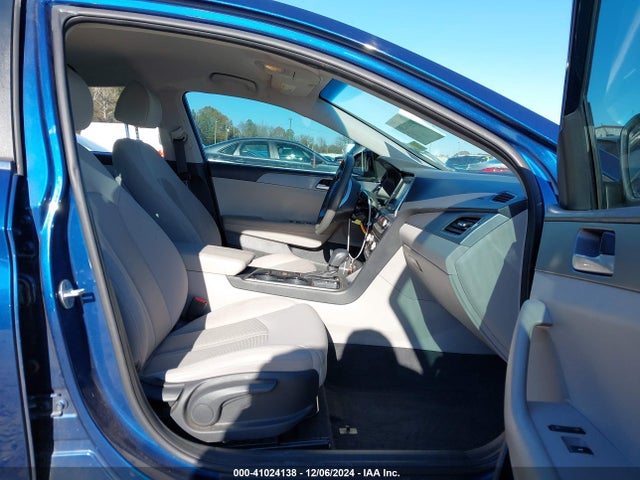 Hyundai SONATA SE 2019 5NPE24AF0KH802337 Image 5