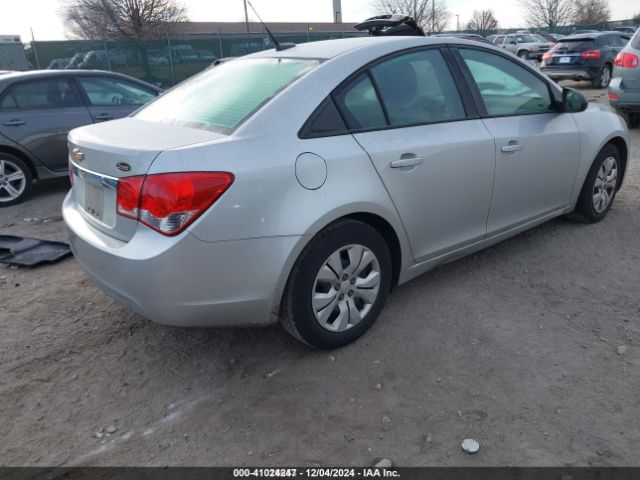 1G1PA5SGXE7285896 Chevrolet Cruze Ls Auto