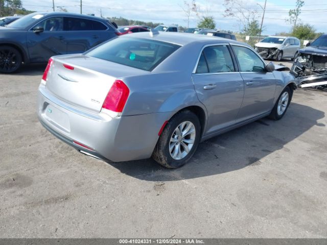 2C3CCAAG3FH930201 Chrysler 300 Limited