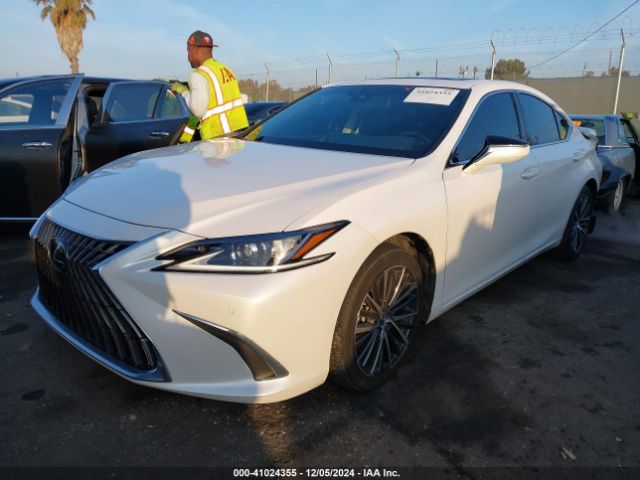 58ADA1C1XPU027710 Lexus ES 300H