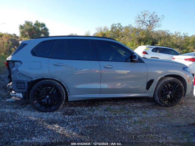 5UX33EU06R9U26021 BMW X5 M60i