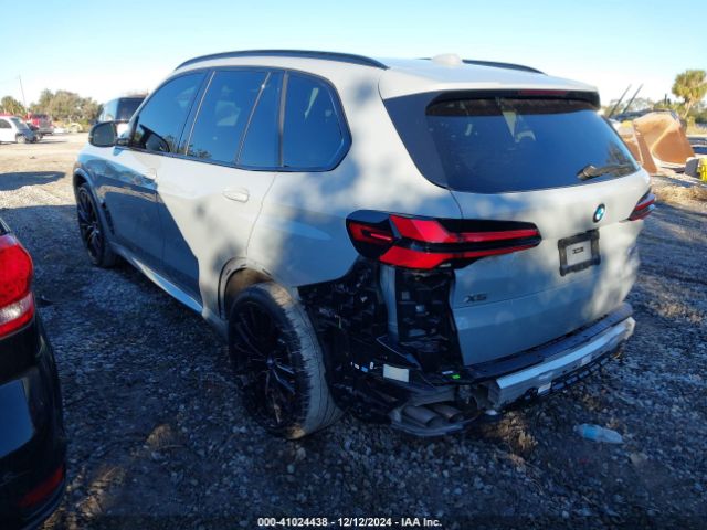 5UX33EU06R9U26021 BMW X5 M60i