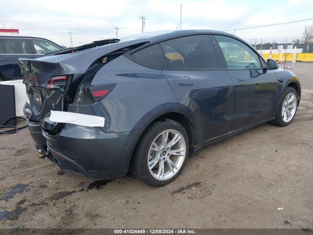 2022 TESLA MODEL Y 7SAYGDEE1NF487442 Photo 3