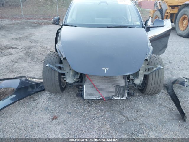 7SAYGDEEXRA227639 Tesla Model Y Long Range Dual Motor All-wheel Drive